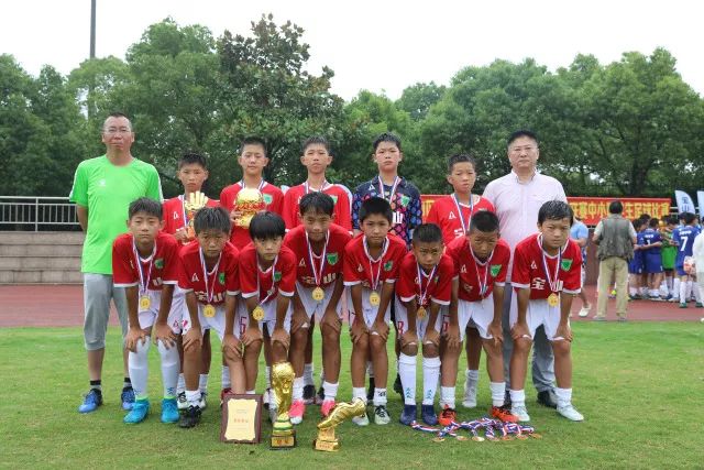 几位中学生用一万块揭开日军生化黑幕